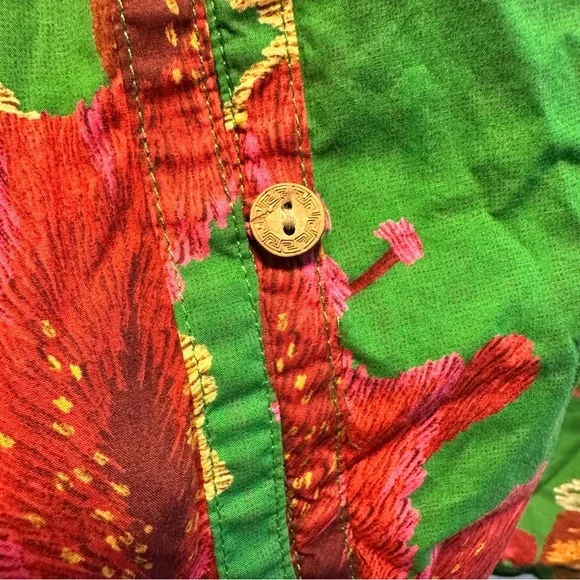 Bundle of Farm Rio Tops - Picture 5 of 12